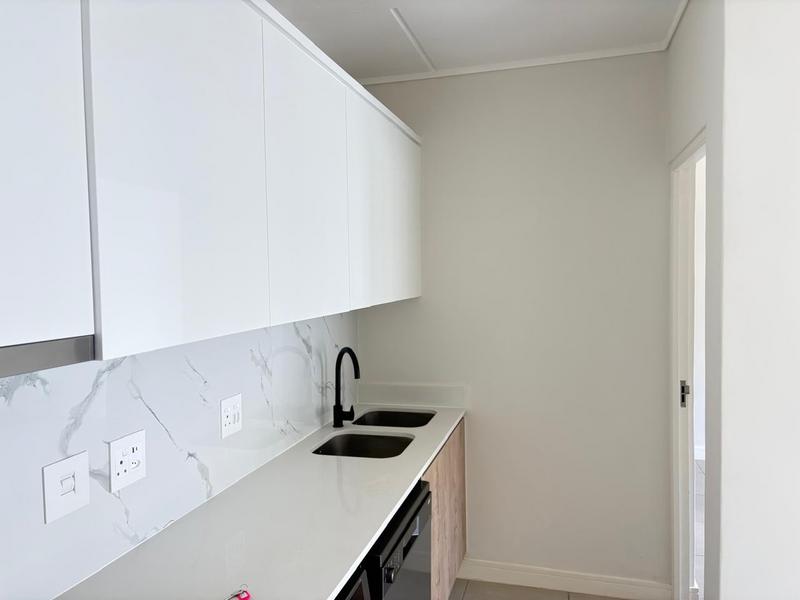 To Let 1 Bedroom Property for Rent in Richwood Western Cape